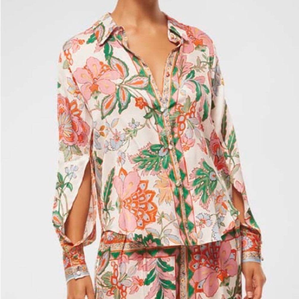 MISA Roya Split Sleeve Top